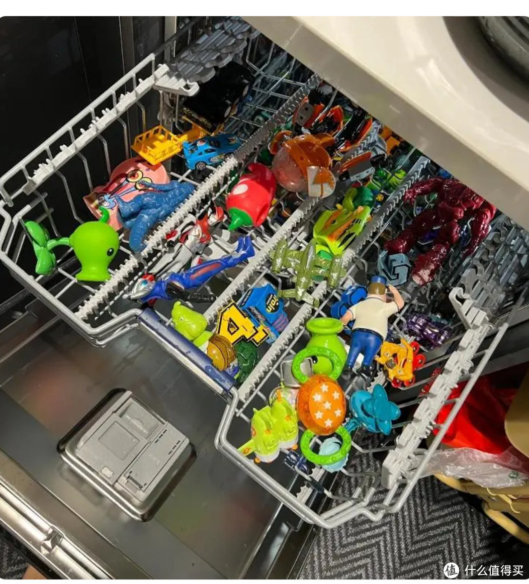 洗碗机清洁新体验:非传统物品的清洗心得与效果分享