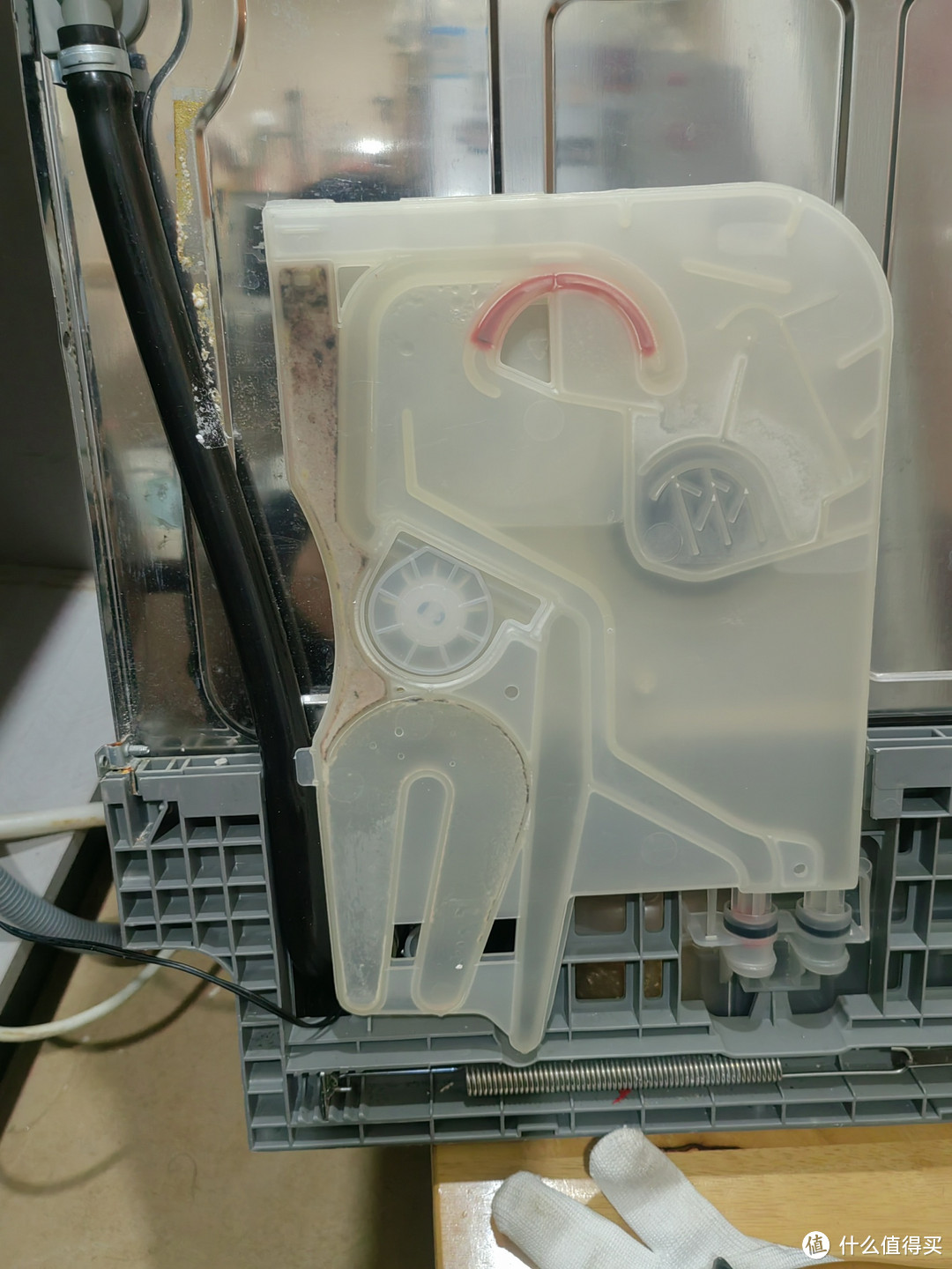 美的洗碗机呼吸器干簧管更换