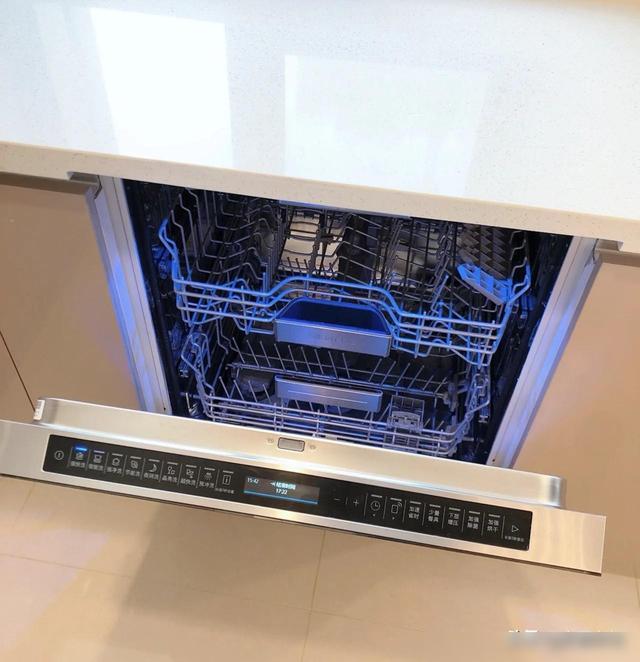 洗碗机选购必看:避坑指南与高性价比推荐